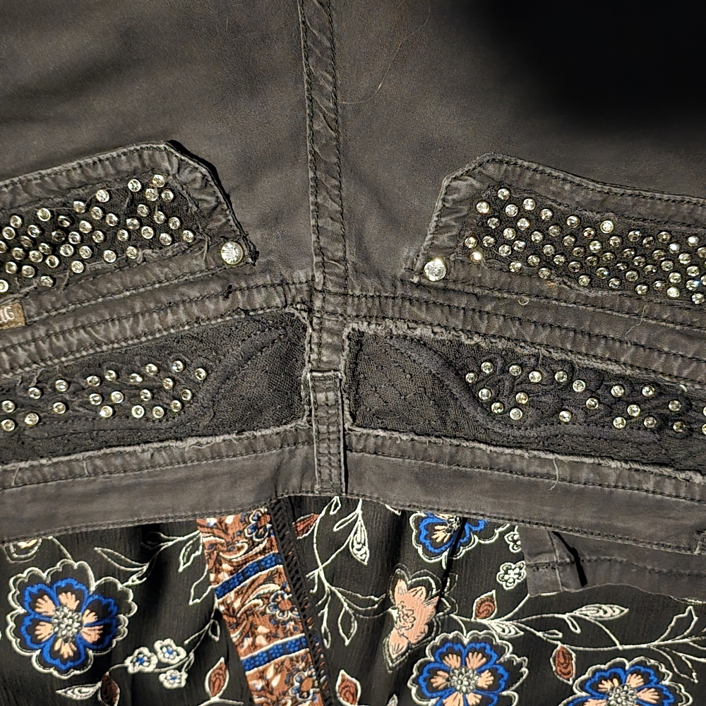 Miss Me Cargo Pants - Picture 5 of 7